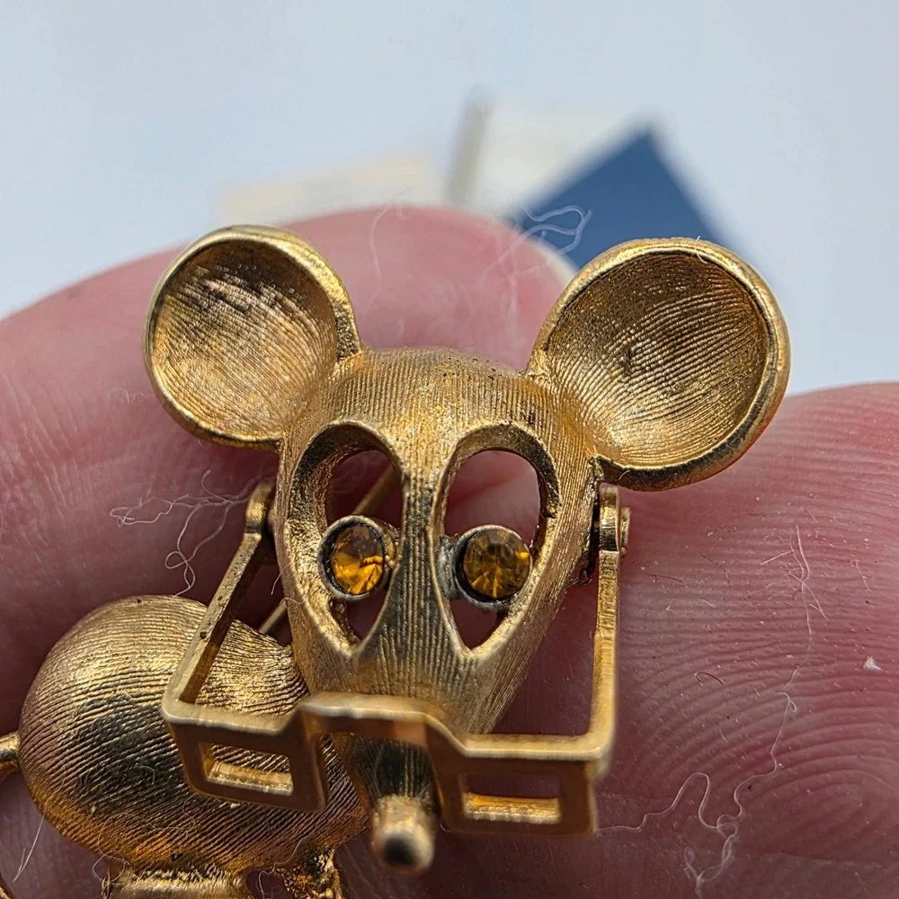 Avon Womens Spectacular Mouse Pin Glasses Amber Eyes Vintage 1973 Gold OS